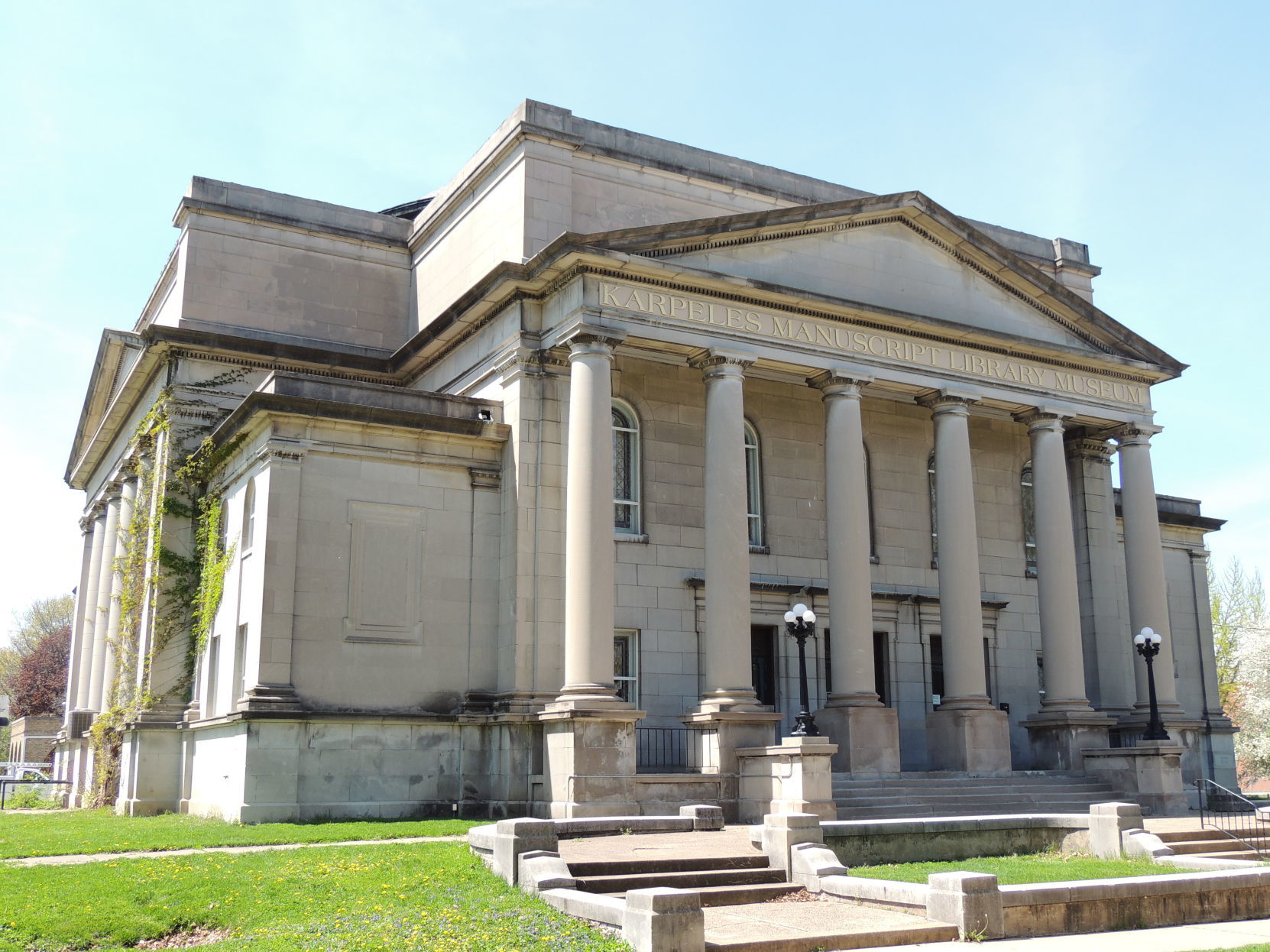 Karpeles Manuscript Museum, 700 22nd St.